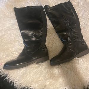 Black Wide-Calf Size 11 Pull On, Lined Flat Boots!